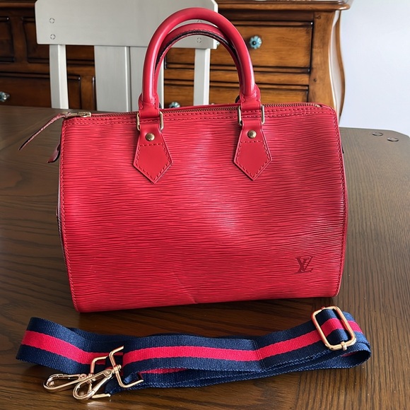 LV SPEEDY 25 RED EPI  UNBRANDED STRAP INCLUDED - Picture 3 of 17